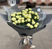 Букет Белые кустовые розы Солинеро в Татариново