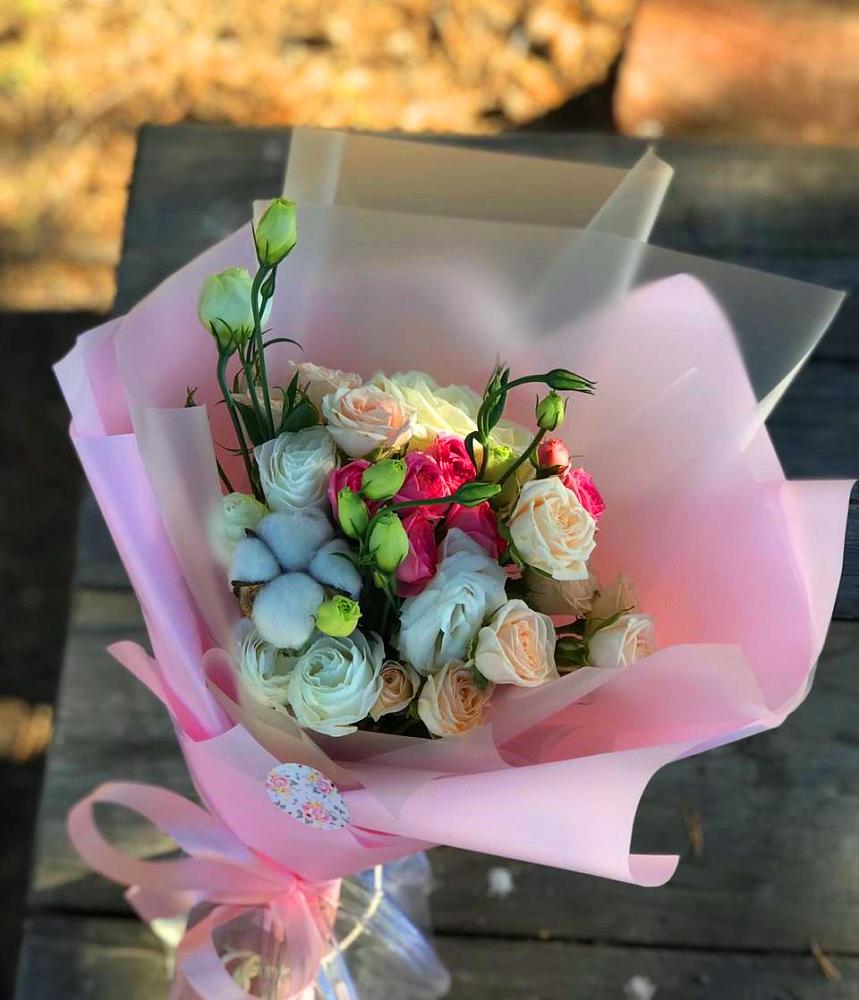 Букет цветов из: Розы и Лизиантусы в Татариново