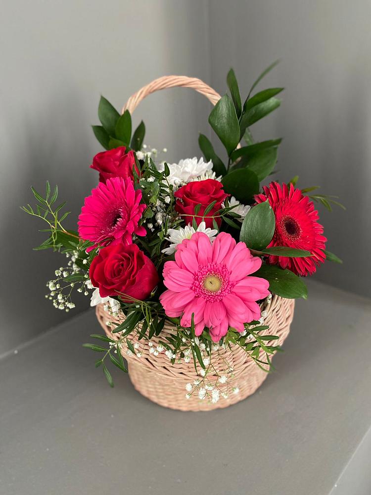 Цветочная композиция из Розы, Хризантемы и Герберы в корзине в Татариново