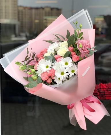 Букет цветов из: Розы, Лизиантусы и Хризантемы в Татариново